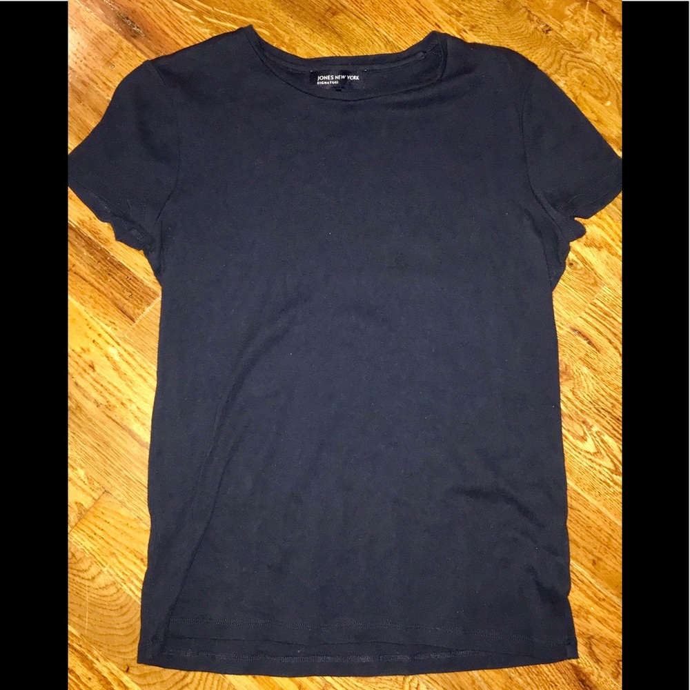 Jones New York t-shirt
